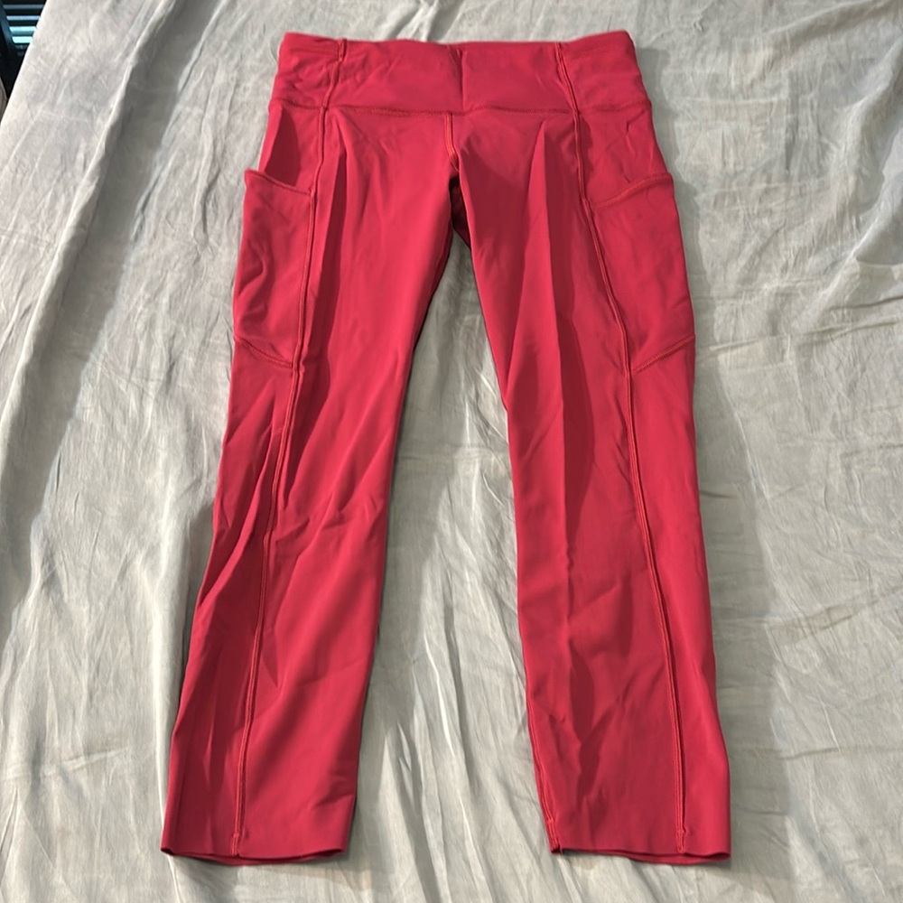 Like New!! - Lululemon Leggings - Women’s Size 6 - Burgundy Color!